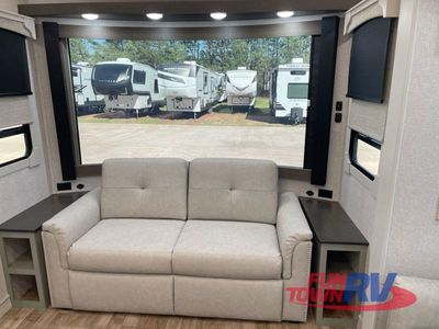 2025 Redwood RV Regency - Photo 3