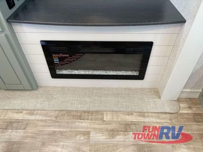 2025 Redwood RV Regency - Photo 36