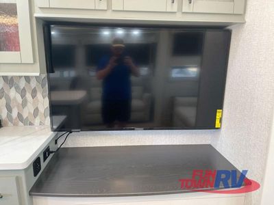 2025 Redwood RV Regency - Photo 34