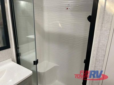 2025 Redwood RV Regency - Photo 45