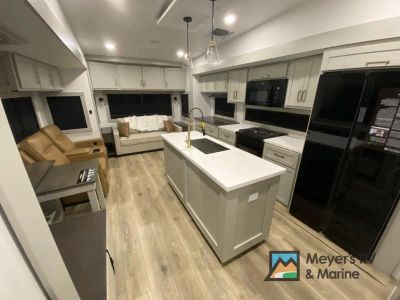 2026 Brinkley Model Z - Photo 10