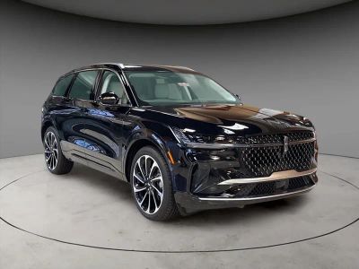 2025 Lincoln Nautilus — side profile view