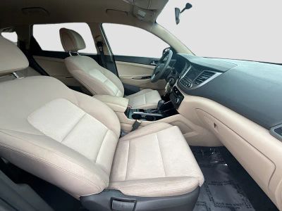 2017 Hyundai Tucson — photo 25 view