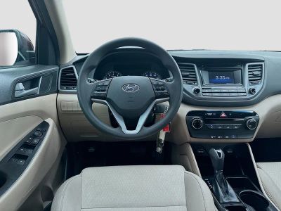 2017 Hyundai Tucson — photo 18 view