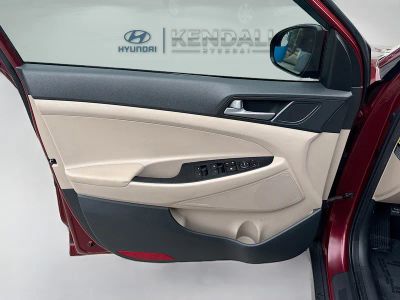 2017 Hyundai Tucson — photo 17 view