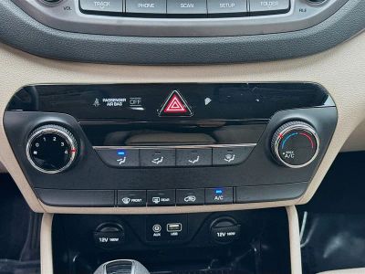 2017 Hyundai Tucson — photo 12 view