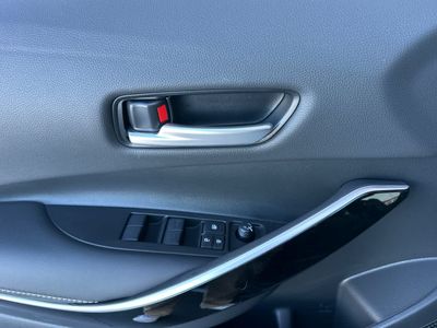 2026 Toyota Corolla Hybrid - Photo 12
