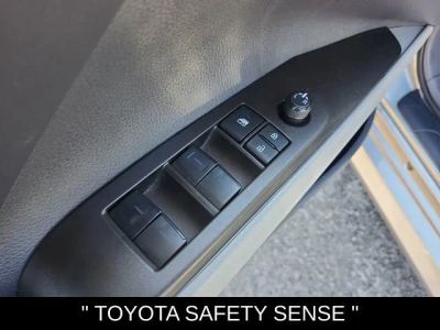 2023 Toyota Camry LE - Photo 14