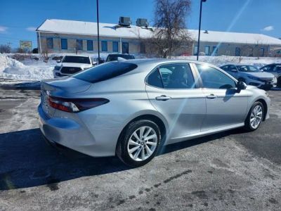 2023 Toyota Camry LE - Photo 4