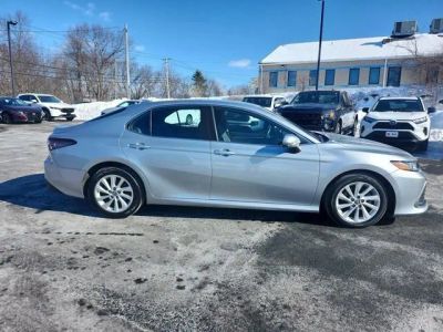 2023 Toyota Camry LE - Photo 3