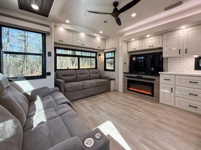 2026 Jayco Pinnacle - Photo 5