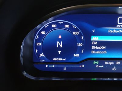 2024 Chevrolet Suburban - Photo 14