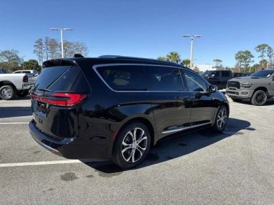 2026 Chrysler Pacifica — side profile view