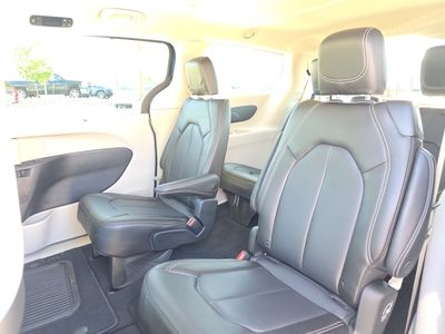 2023 Chrysler Pacifica - Photo 18