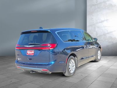 2023 Chrysler Pacifica - Photo 6
