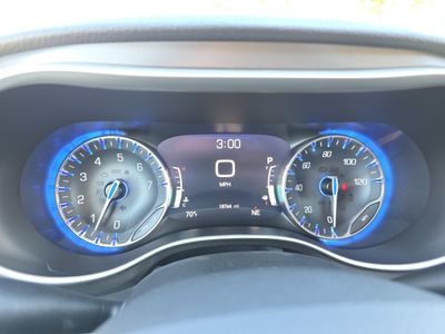 2023 Chrysler Pacifica - Photo 10