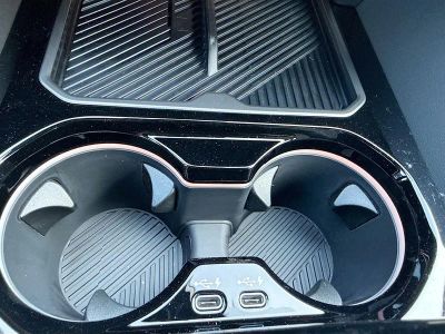 2027 BMW 5 Series — photo 31 view