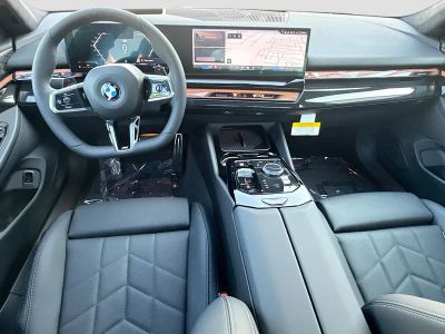 2027 BMW 5 Series — photo 16 view