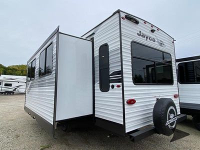 2025 Jayco Jay Flight SLX - Photo 3