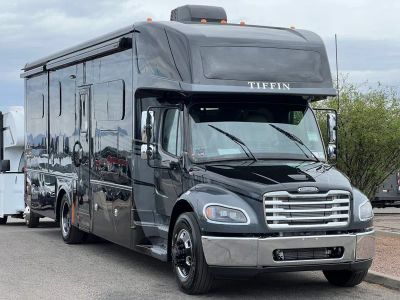 2026 Tiffin ALLEGRO BAY — front three-quarter view