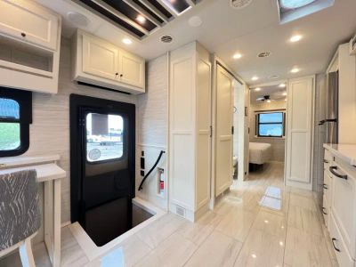 2026 Tiffin ALLEGRO BAY — photo 17 view