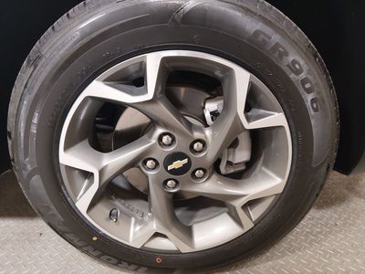 2025 Chevrolet Trax - Photo 10