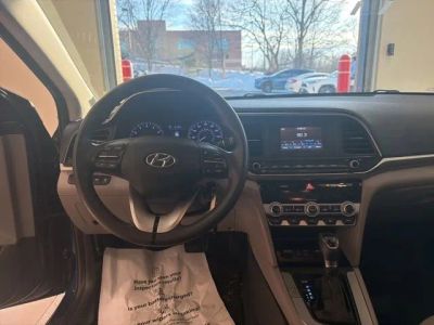 2020 Hyundai Elantra SE - Photo 16
