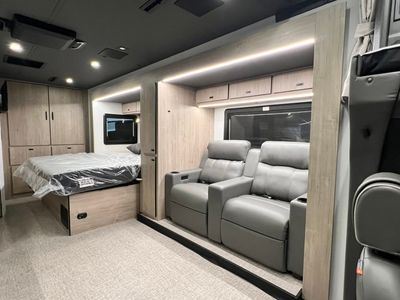 2026 Grand Design LINEAGE SERIES M - Photo 17