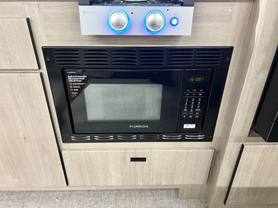 2026 Grand Design LINEAGE SERIES M - Photo 10