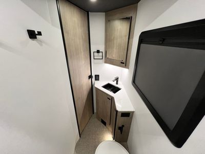 2026 Grand Design LINEAGE SERIES M - Photo 34