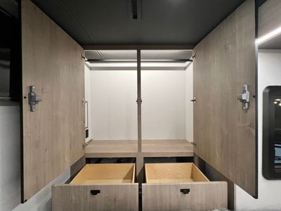 2026 Grand Design LINEAGE SERIES M - Photo 23