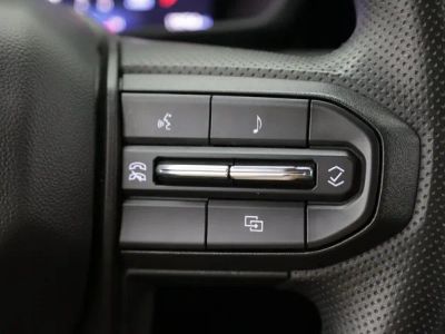 2025 Chevrolet Colorado — photo 17 view