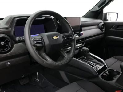 2025 Chevrolet Colorado — photo 9 view