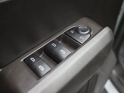 2025 Chevrolet Colorado — photo 11 view