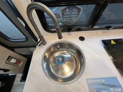 2027 Thor Motor Coach GEMINI — photo 9 view