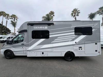 2027 Thor Motor Coach GEMINI — photo 22 view