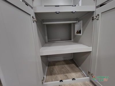 2026 Brinkley Model Z — photo 31 view