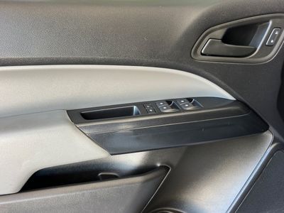 2022 Chevrolet Colorado - Photo 12