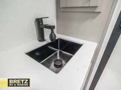 2026 Brinkley Model Z - Photo 13