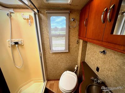 2009 Itasca Navion iQ - Photo 12