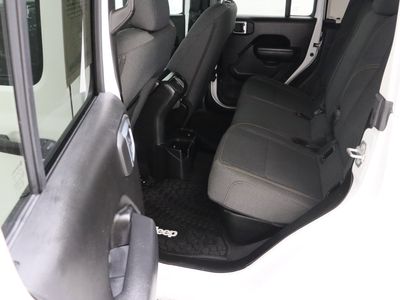 2025 Jeep Gladiator 4WD — photo 28 view