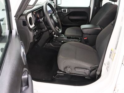 2025 Jeep Gladiator 4WD — photo 14 view
