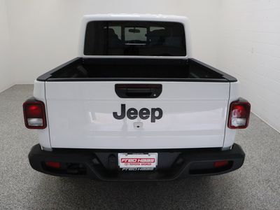 2025 Jeep Gladiator 4WD — photo 8 view