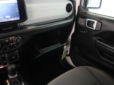 2025 Jeep Gladiator 4WD — photo 23 view