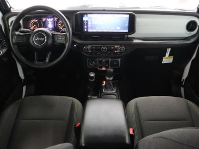 2025 Jeep Gladiator 4WD — photo 29 view