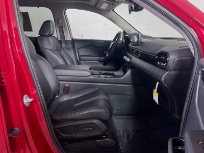 2025 Honda Pilot — photo 9 view