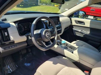 2025 Nissan Pathfinder — photo 11 view