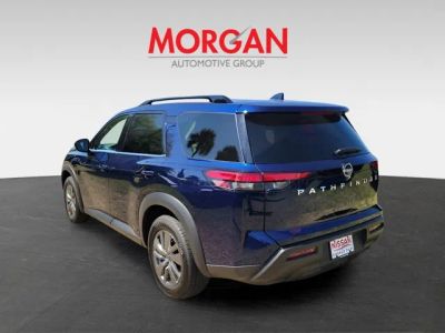 2025 Nissan Pathfinder — rear three-quarter view