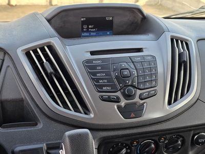 2019 Ford Transit-350 - Photo 9