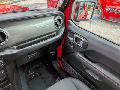 2022 Jeep Gladiator — photo 18 view